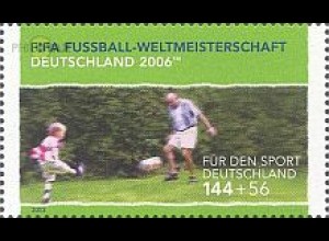 D,Bund Mi.Nr. 2328 Fußball WM 2006 Deutschland, Jung und Alt (144+56)