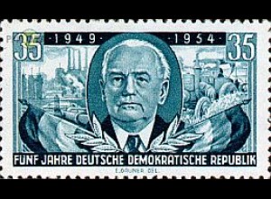 D,DDR Mi.Nr. 444 5. Jahre Gründung DDR, u.a. Pieck, Fahnen, Traktor (35)