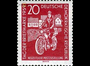 D,DDR Mi.Nr. 736 Tag der Briefmarke 59, Zustellerin auf Moped (20)